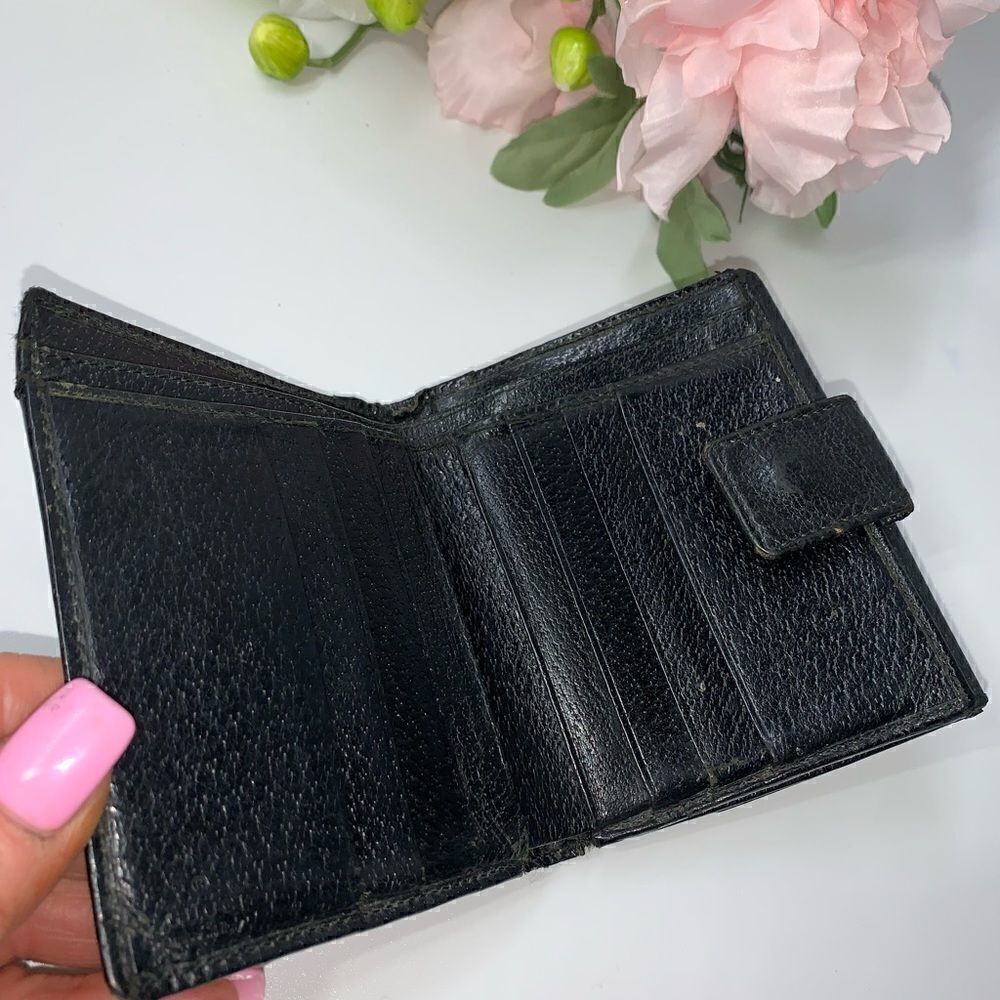 Authentic GUCCI Leather Compact Wallet - Picture 8 of 13